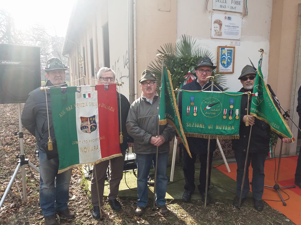 Gli Alpini della nostra Sezione presenti alla manifestazione. Gli Alpini della nostra Sezione presenti alla manifestazione.