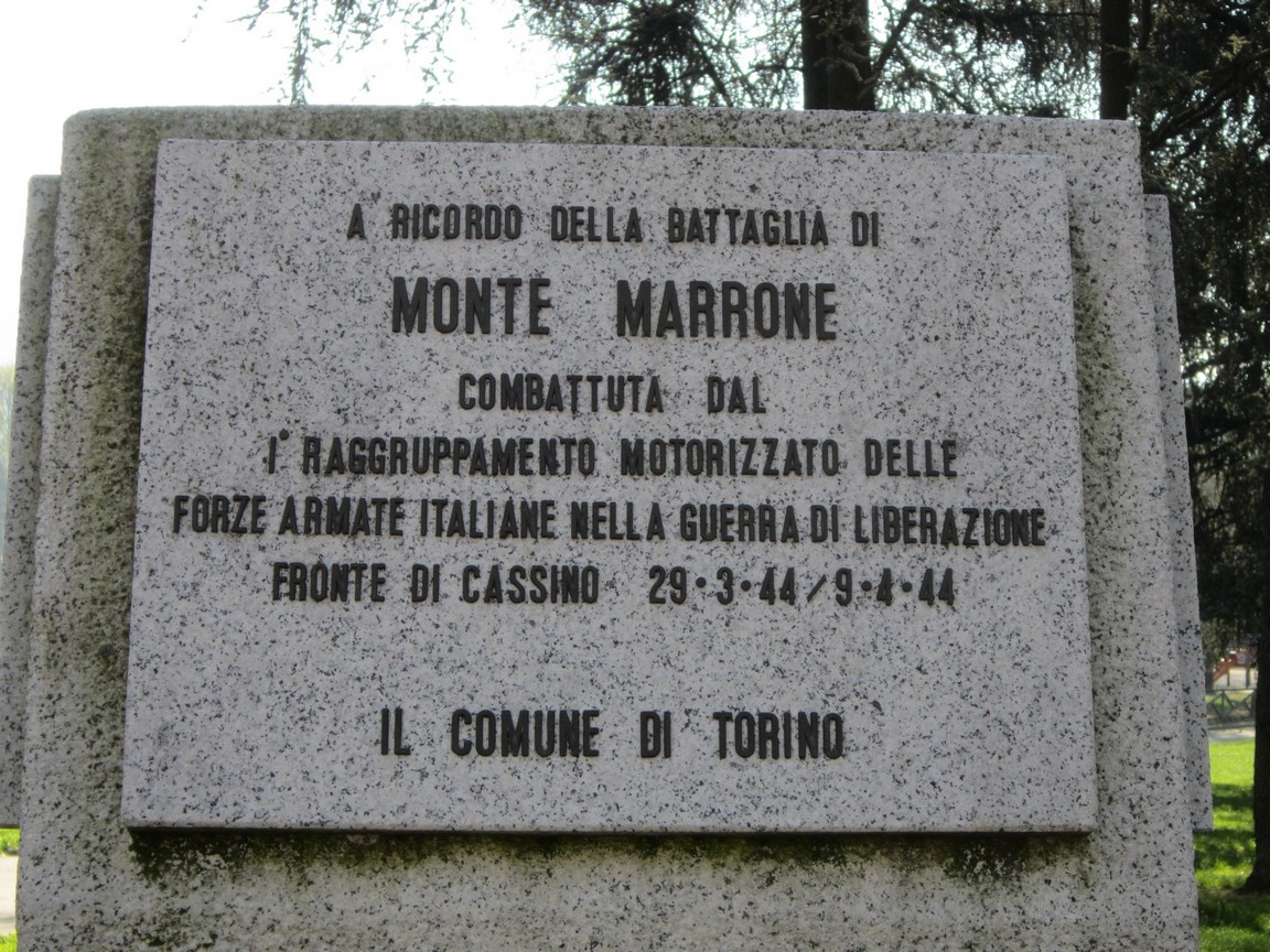 La stele a ricordo della battaglia La stele a ricordo della battaglia